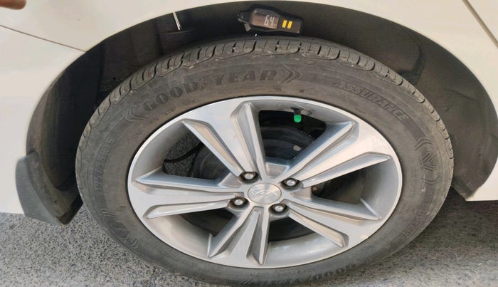 2018 Hyundai Verna 1.6 VTVT SX O, Petrol, Manual, 70,095 km, tyre