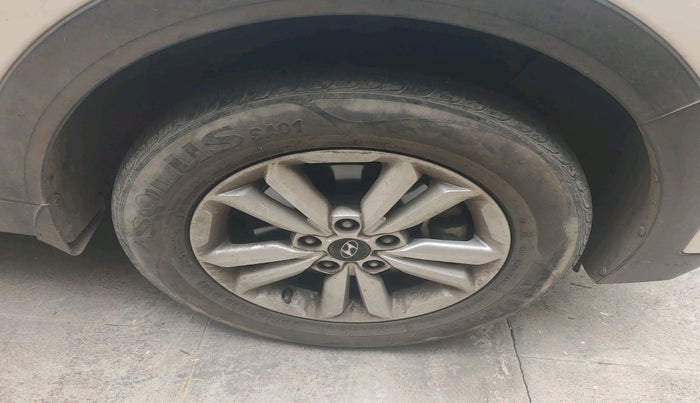 2017 Hyundai Creta SX PLUS 1.6 PETROL, Petrol, Manual, 51,434 km, tyre