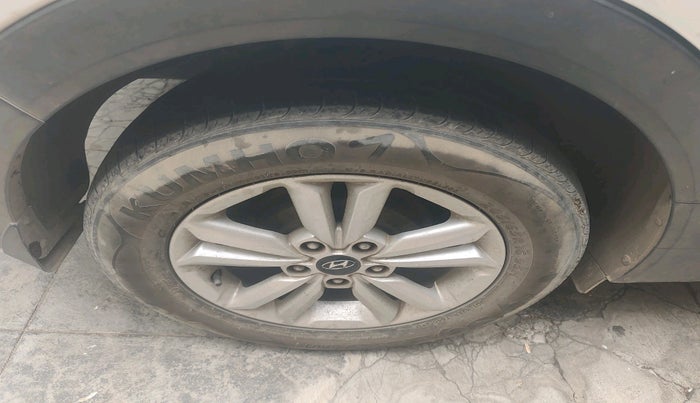 2017 Hyundai Creta SX PLUS 1.6 PETROL, Petrol, Manual, 51,434 km, tyre