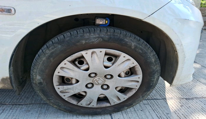 2013 Honda Brio EX MT, Petrol, Manual, 49,344 km, tyre