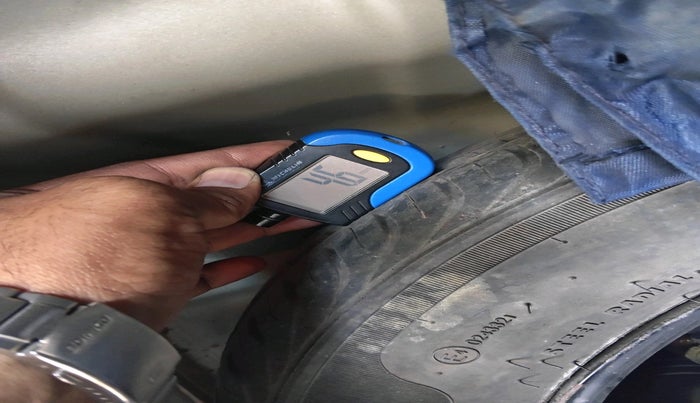 2013 Hyundai i20 MAGNA 1.2, Petrol, Manual, 56,495 km, tyre