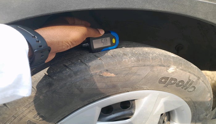 2022 Hyundai VENUE S+ 1.2, Petrol, Manual, 11,839 km, tyre