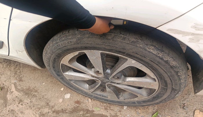 2015 Hyundai Elite i20 ASTA 1.2, Petrol, Manual, 91,519 km, tyre