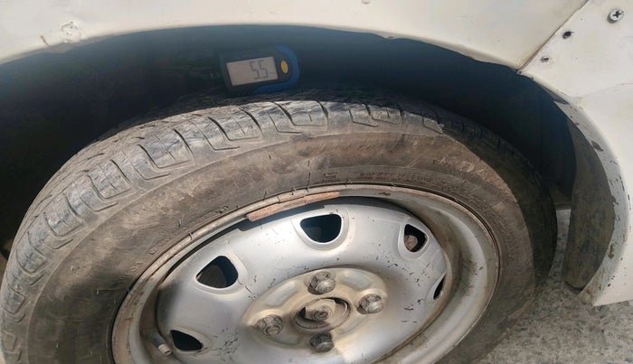 2015 Maruti Alto K10 LXI, CNG, Manual, 1,73,718 km, tyre