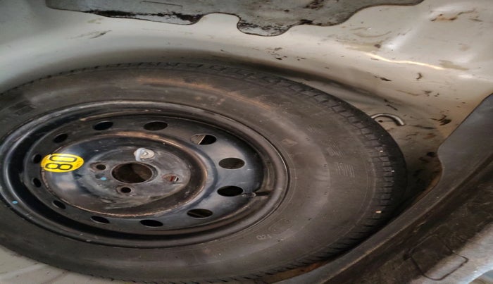 2016 Maruti Swift Dzire ZDI AMT, Diesel, Automatic, 3,18,223 km, tyre