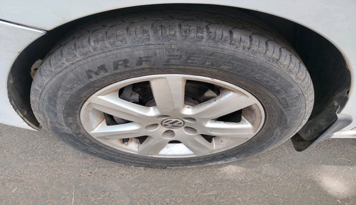 2012 Volkswagen Vento HIGHLINE DIESEL 1.6, Diesel, Manual, 89,465 km, tyre