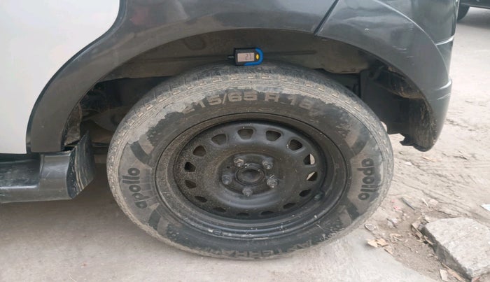 2016 Mahindra NUVOSPORT N4 PLUS, Diesel, Manual, 1,23,937 km, tyre