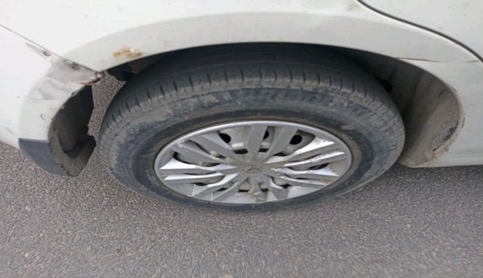 2012 Maruti Swift Dzire LXI, Petrol, Manual, 1,17,183 km, tyre