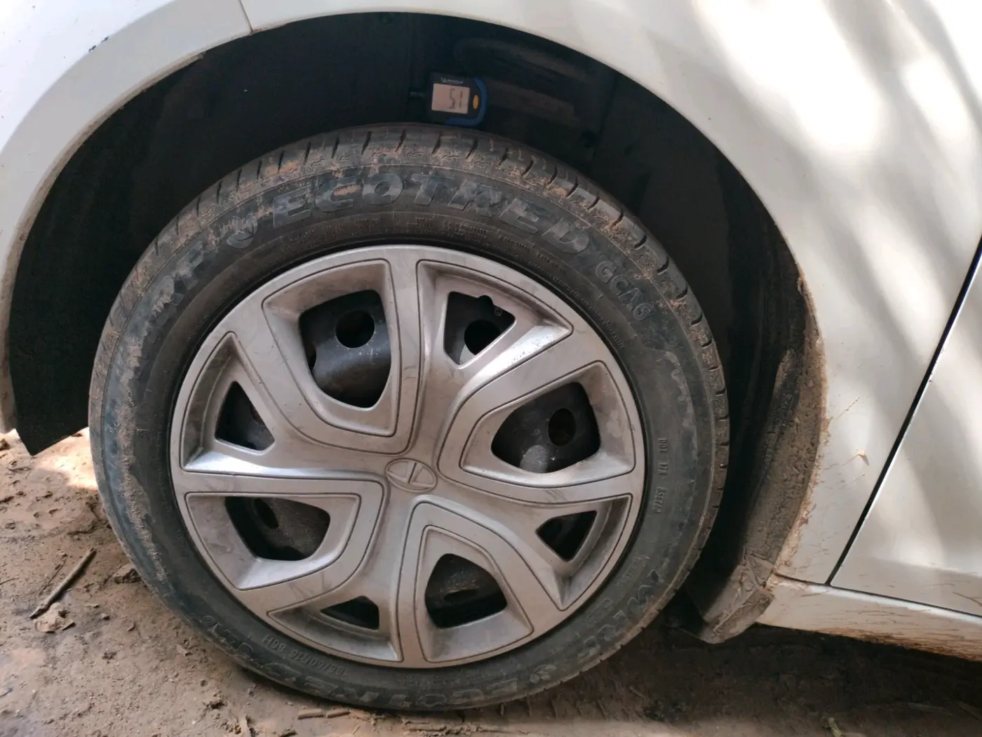 2023 Tata ALTROZ XM PLUS PETROL, Petrol, Manual, 30,723 km, tyre