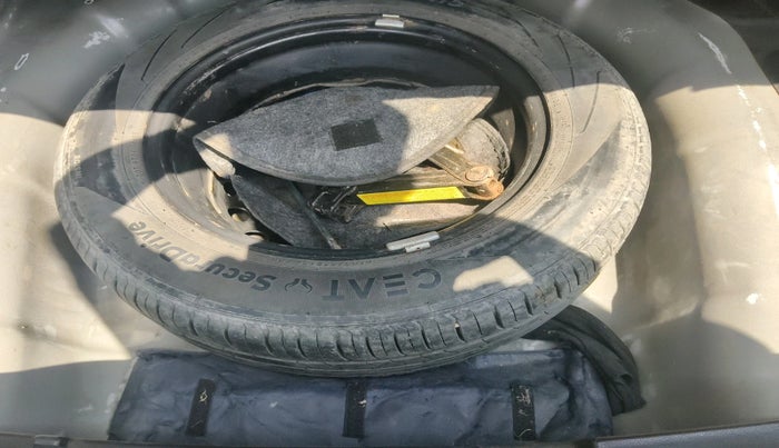 2018 Hyundai Verna 1.6 SX (O) CRDI MT, Diesel, Manual, 1,22,849 km, tyre