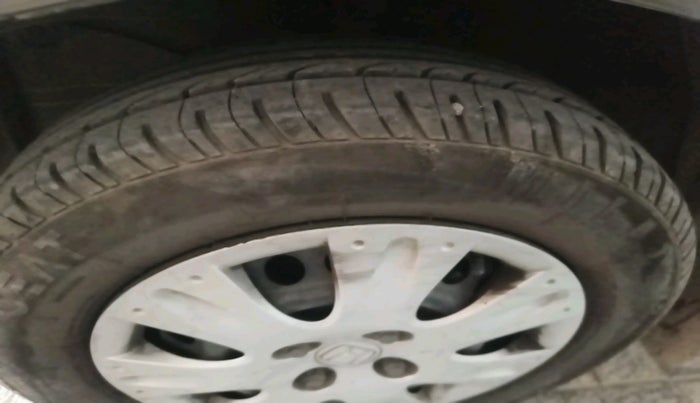 2015 Honda Amaze 1.2L I-VTEC S, Petrol, Manual, 54,339 km, tyre