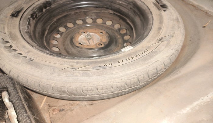 2015 Honda Amaze 1.2L I-VTEC S, Petrol, Manual, 54,339 km, tyre