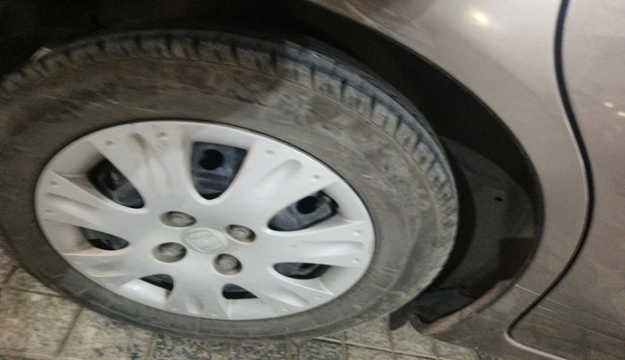 2015 Honda Amaze 1.2L I-VTEC S, Petrol, Manual, 54,339 km, tyre