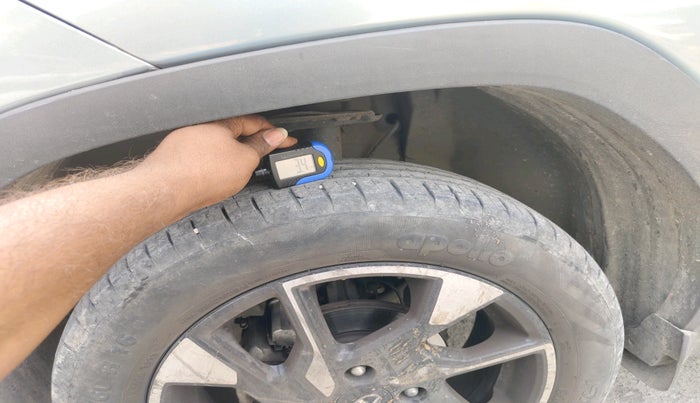 2022 Tata PUNCH CREATIVE  AMT, Petrol, Automatic, 69,945 km, tyre