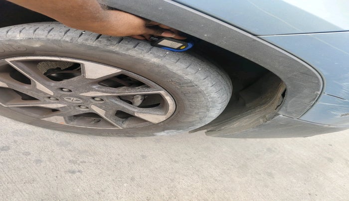 2022 Tata PUNCH CREATIVE  AMT, Petrol, Automatic, 69,945 km, tyre