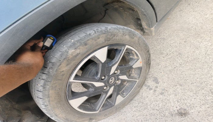 2022 Tata PUNCH CREATIVE  AMT, Petrol, Automatic, 69,945 km, tyre