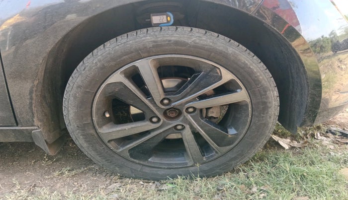 2022 Tata ALTROZ XZ PLUS DIESEL DARK EDITION, Diesel, Manual, 91,135 km, tyre