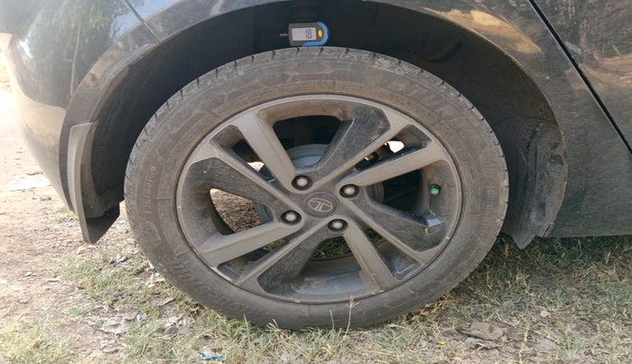 2022 Tata ALTROZ XZ PLUS DIESEL DARK EDITION, Diesel, Manual, 91,135 km, tyre