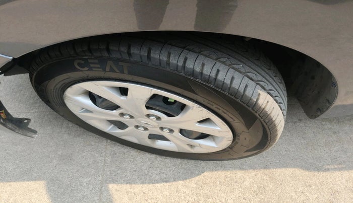 2014 Hyundai Grand i10 SPORTZ 1.2 KAPPA VTVT, Petrol, Manual, 97,145 km, tyre