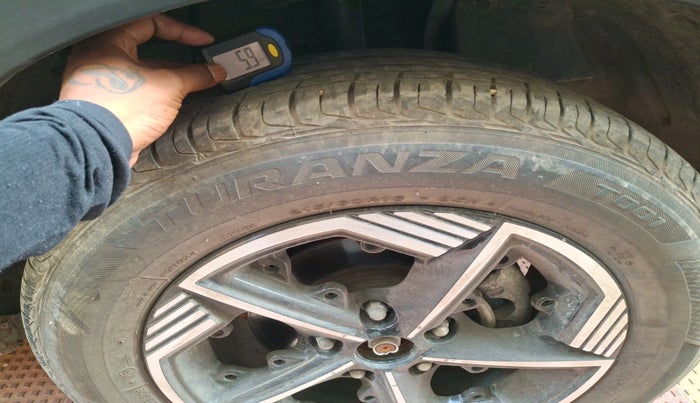 2024 Tata NEXON CREATIVE+ AMT 1.2 PETROL, Petrol, Automatic, 33,722 km, tyre