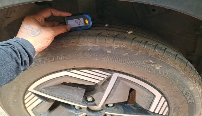 2024 Tata NEXON CREATIVE+ AMT 1.2 PETROL, Petrol, Automatic, 33,722 km, tyre