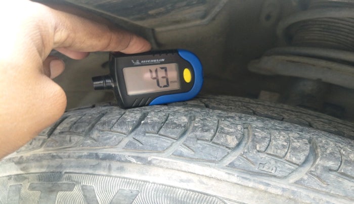 2012 Maruti Swift Dzire ZXI, Petrol, Manual, 62,416 km, tyre