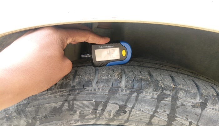 2012 Maruti Swift Dzire ZXI, Petrol, Manual, 62,416 km, tyre