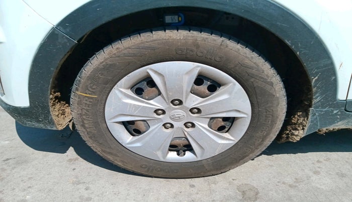 2017 Hyundai Creta E PLUS 1.4 DIESEL, Diesel, Manual, 1,23,275 km, tyre