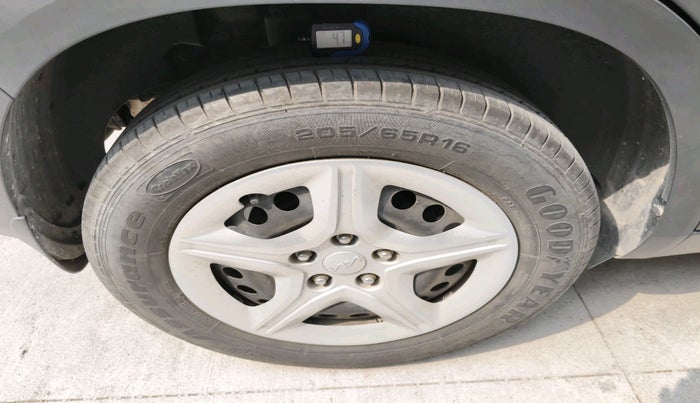 2021 KIA SELTOS HTK 1.5 PETROL, Petrol, Manual, 15,666 km, tyre