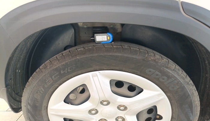 2019 KIA SELTOS HTK 1.5 PETROL, Petrol, Manual, 67,974 km, tyre