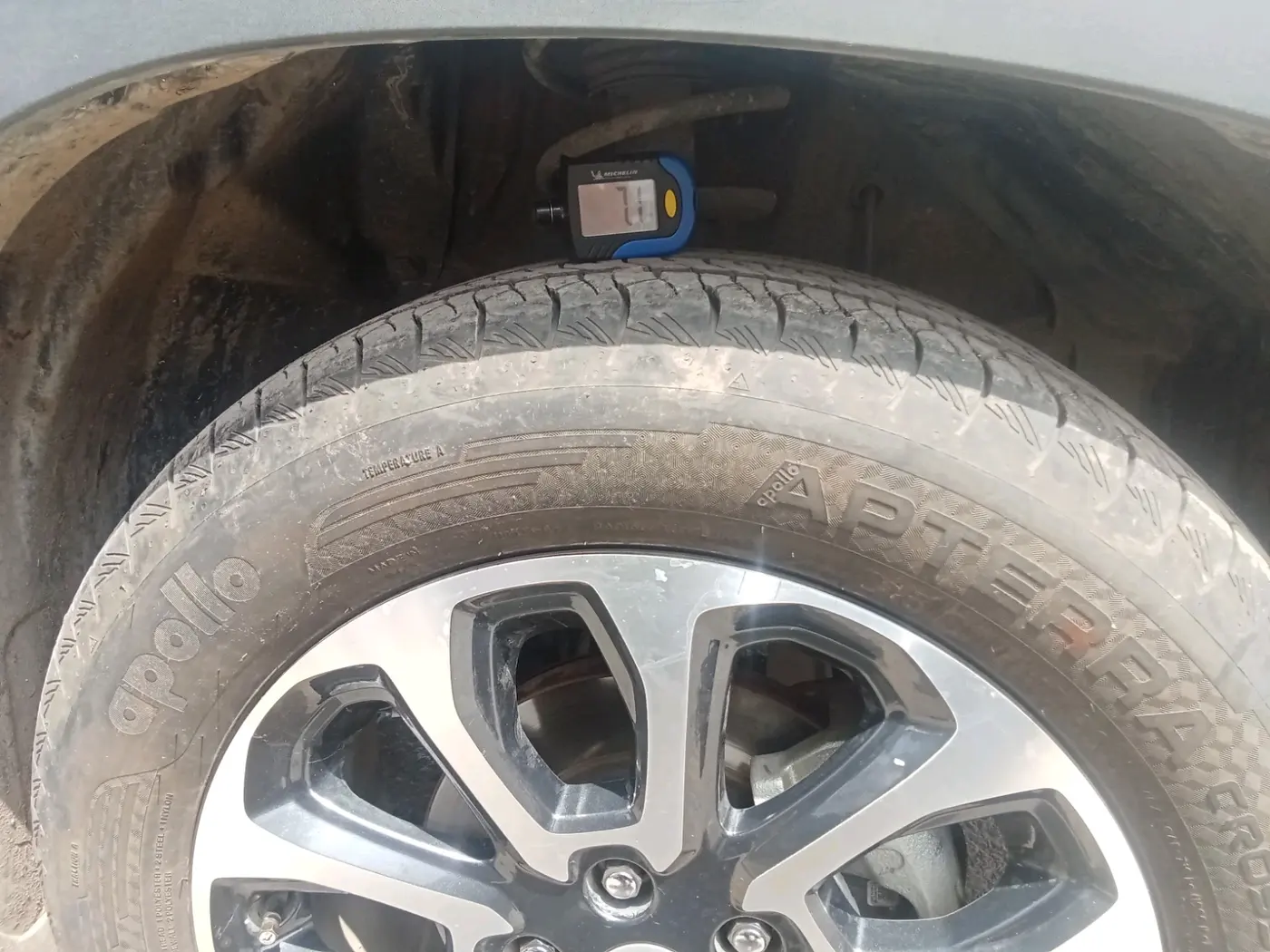 2025 Maruti Grand Vitara SIGMA SMART HYBRID, Petrol, Manual, 12,049 km, tyre