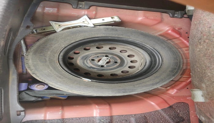 2012 Hyundai i20 MAGNA 1.2, Petrol, Manual, 1,76,395 km, tyre