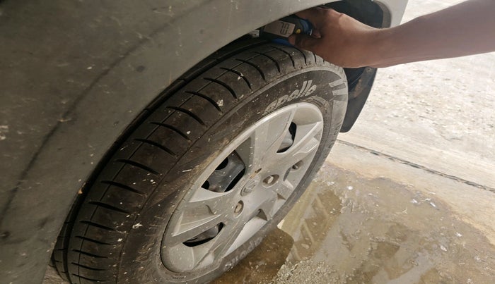 2021 Renault Kwid RXT 1.0 (O), Petrol, Manual, 34,440 km, tyre