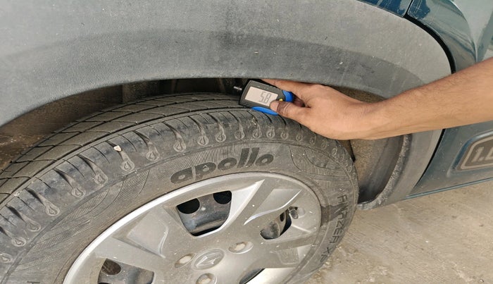 2021 Renault Kwid RXT 1.0 (O), Petrol, Manual, 34,440 km, tyre