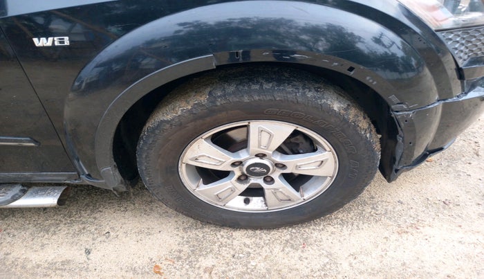 2013 Mahindra XUV500 W8, Diesel, Manual, 2,16,035 km, tyre