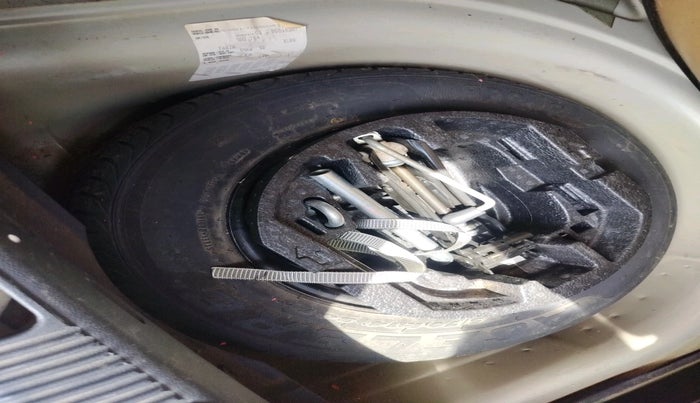 2011 Skoda Fabia ACTIVE 1.2 MPI, Petrol, Manual, 49,443 km, tyre