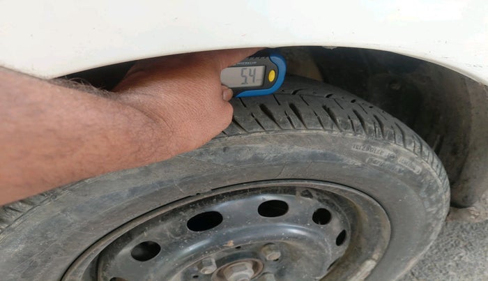 2015 Tata Bolt XE REVOTRON, Petrol, Manual, 95,855 km, tyre