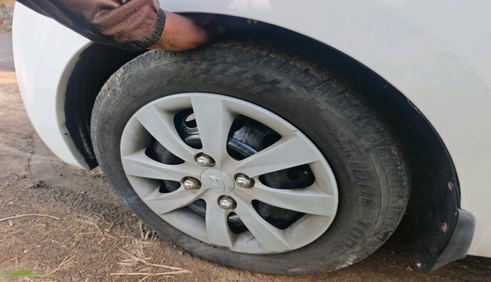 2012 Hyundai Eon ERA +, Petrol, Manual, 83,505 km, tyre