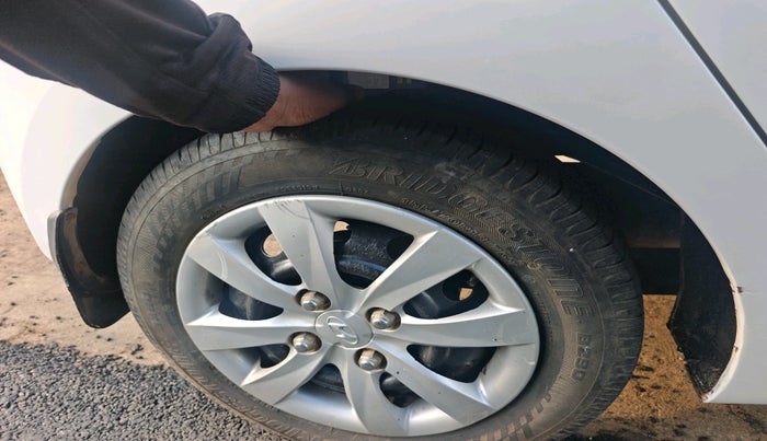 2012 Hyundai Eon ERA +, Petrol, Manual, 83,505 km, tyre