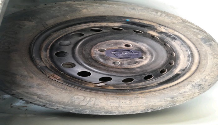 2019 Maruti New Wagon-R VXI 1.2, Petrol, Manual, 80,736 km, tyre