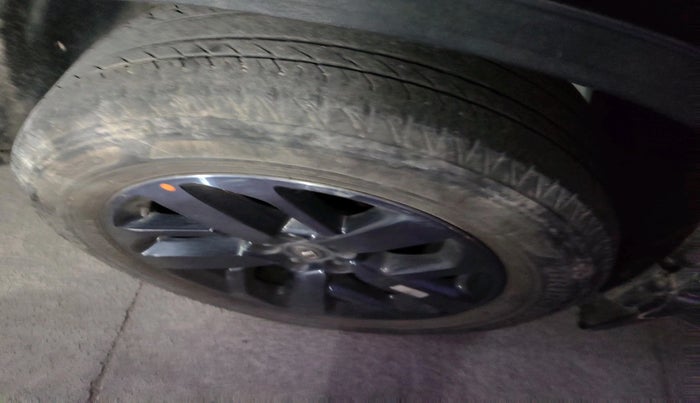 2022 Tata Harrier XZA Plus 2.0L Kryotec Halo Dark Edition, Diesel, Automatic, 65,000 km, tyre