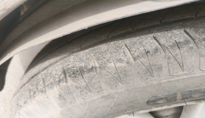 2013 Hyundai i20 SPORTZ 1.2, Petrol, Manual, 88,210 km, tyre