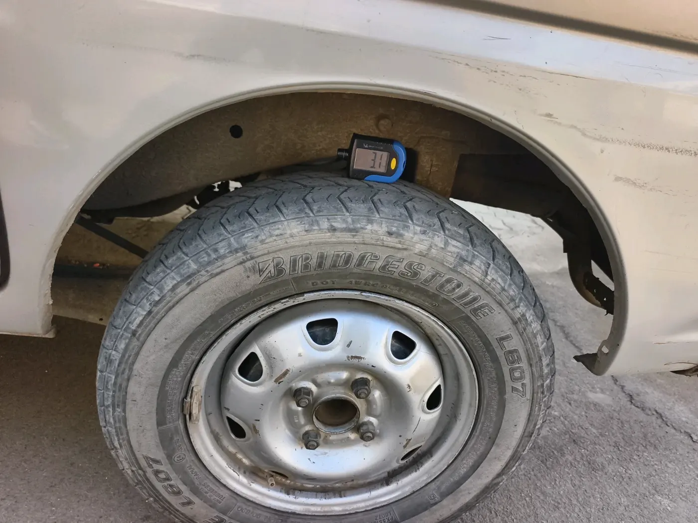 2014 Maruti Eeco 5 STR WITH A/C+HTR, CNG, Manual, 2,58,185 km, tyre