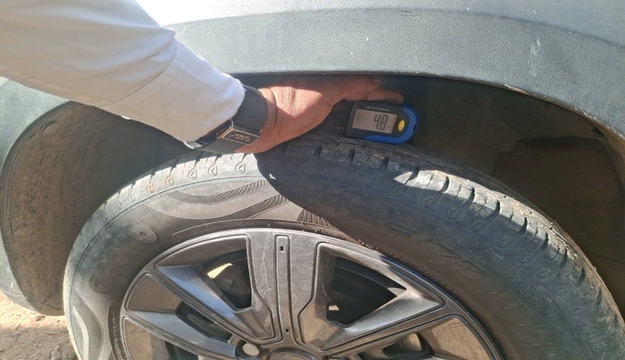 2020 Renault Kwid CLIMBER 1.0 (O), Petrol, Manual, 21,964 km, tyre