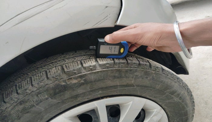 2013 Hyundai i10 MAGNA 1.1, Petrol, Manual, 46,726 km, tyre