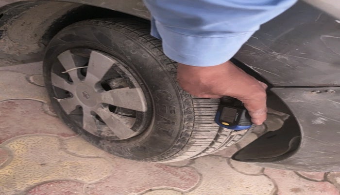 2016 Datsun Redi Go S, Petrol, Manual, 7,415 km, tyre