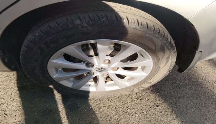 2014 Maruti Ertiga ZDI, Diesel, Manual, 1,61,967 km, tyre