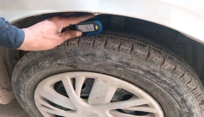 2012 Maruti Swift VXI, Petrol, Manual, 59,998 km, tyre