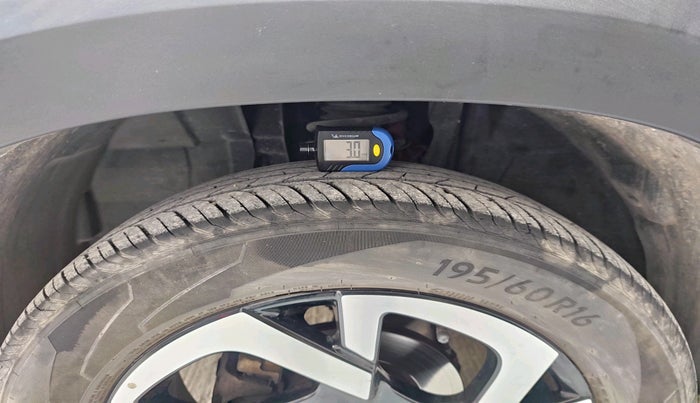 2021 Nissan MAGNITE XV MT, Petrol, Manual, 27,819 km, tyre