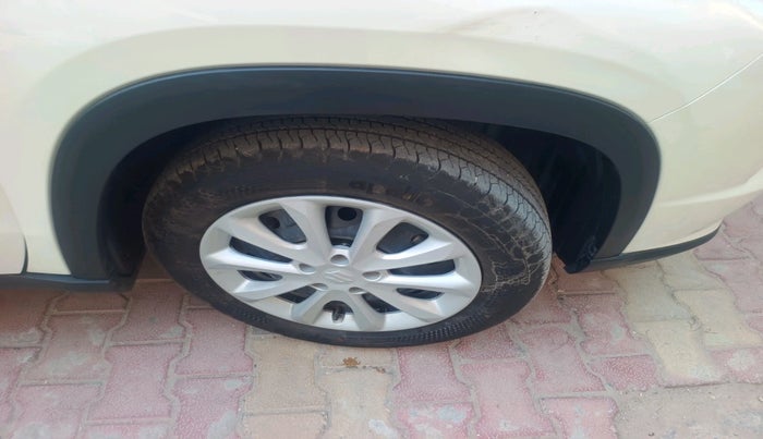 2025 Maruti Grand Vitara DELTA SMART HYBRID, Petrol, Manual, 3,029 km, tyre